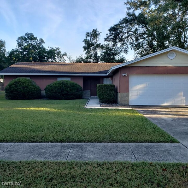 7415 Grove Ave in Winter Park, FL - Building Photo