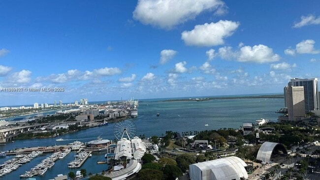398 NE 5th St in Miami, FL - Building Photo - Building Photo