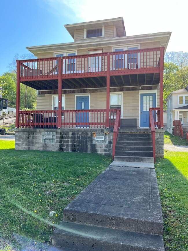 property at 936 Hansen St