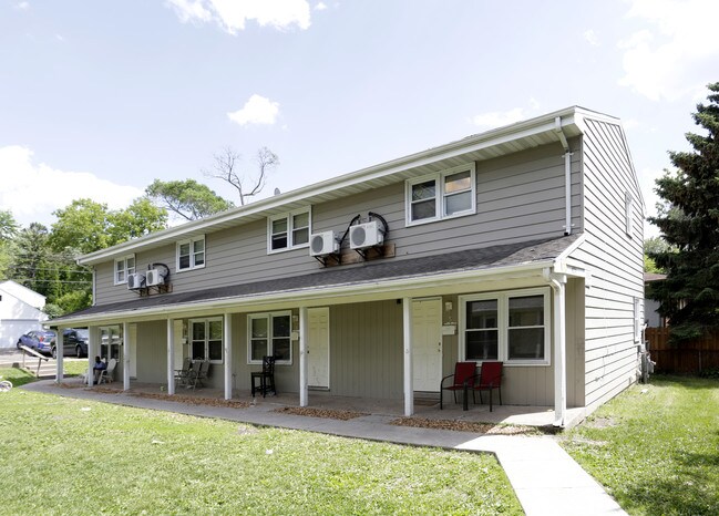 4633 Tyler St in Columbia Heights, MN - Building Photo - Building Photo