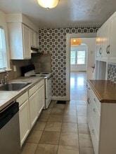 2445 NW Quimby St in Portland, OR - Building Photo - Building Photo