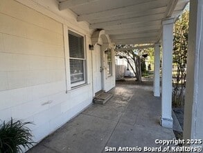 2014 W Mulberry Ave in San Antonio, TX - Building Photo - Building Photo