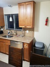 33 Oxford Cir in Belmont, MA - Foto de edificio - Building Photo