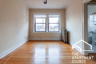 1200 N Dearborn St, Unit 401 in Chicago, IL - Building Photo - Building Photo