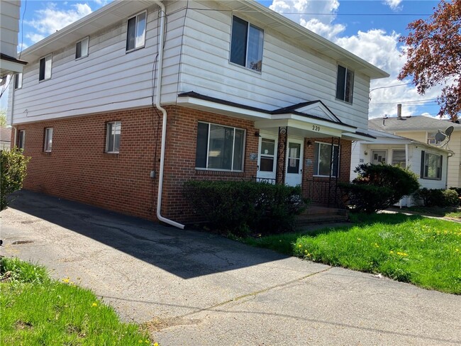 property at 220 E Linden Ave