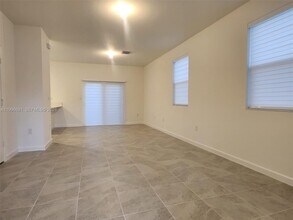 2429 SE 28th Dr in Homestead, FL - Building Photo - Building Photo