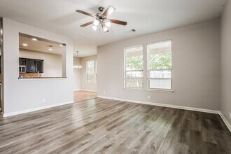 1303 Sunny Meadows Loop in Georgetown, TX - Building Photo - Building Photo