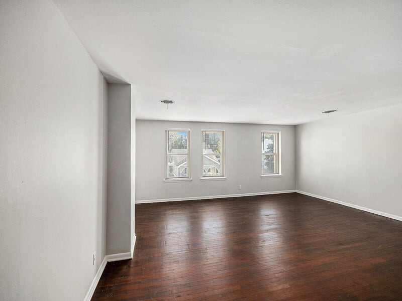 2422-1/2 S 16th St in Omaha, NE - Building Photo