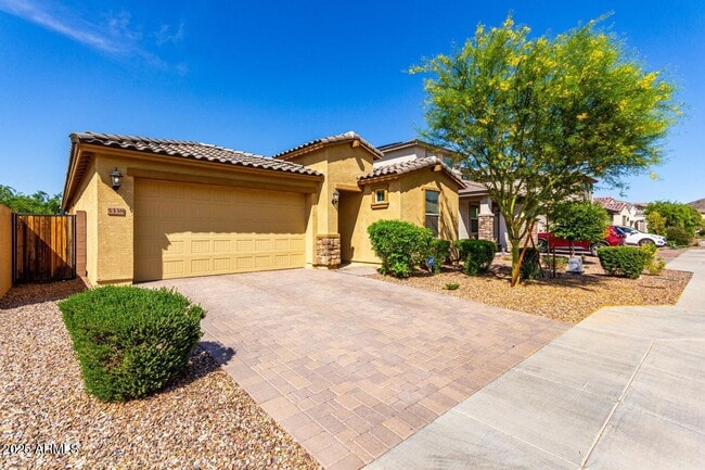 5338 W Chuck Box Rd in Phoenix, AZ - Building Photo - Building Photo