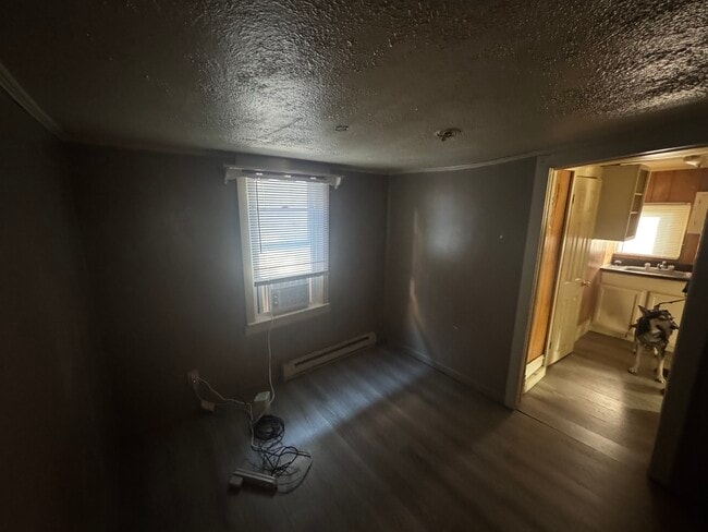 321 W Race St, Unit C in Martinsburg, WV - Building Photo - Building Photo