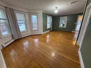 17 Moraine Pl in Brockton, MA - Building Photo - Building Photo