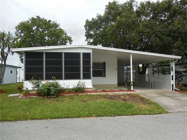 123 Juniperus Dr in Safety Harbor, FL - Building Photo