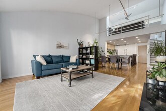 2828 N Talman Ave, Unit G in Chicago, IL - Building Photo - Building Photo