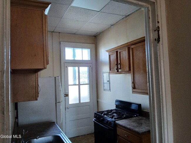 1826 3rd Ave in Watervliet, NY - Building Photo - Building Photo