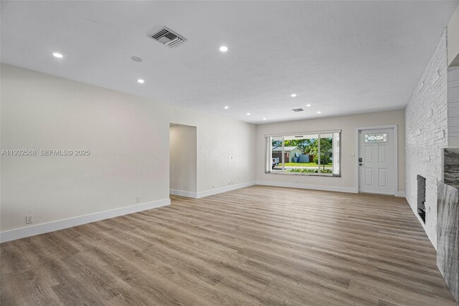 251 SE 7th St in Pompano Beach, FL - Building Photo - Building Photo