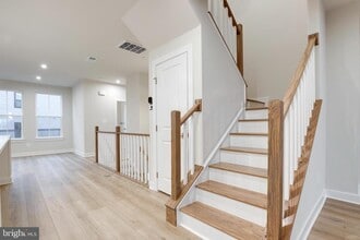 4357 Black Tulip Wy in Chantilly, VA - Building Photo - Building Photo