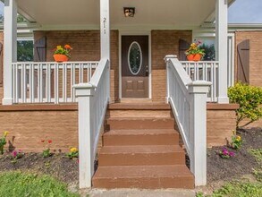 211 Nix Dr in Madison, TN - Building Photo - Building Photo