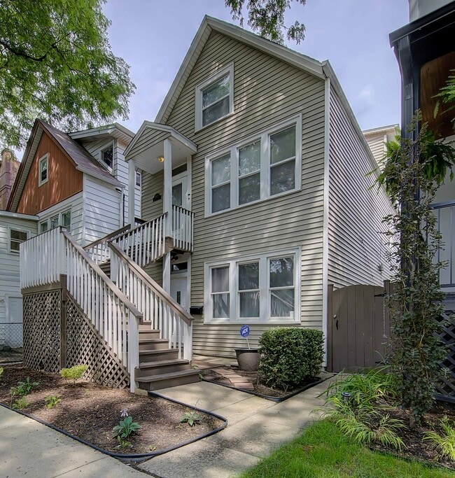 property at 2428 W Carmen Ave