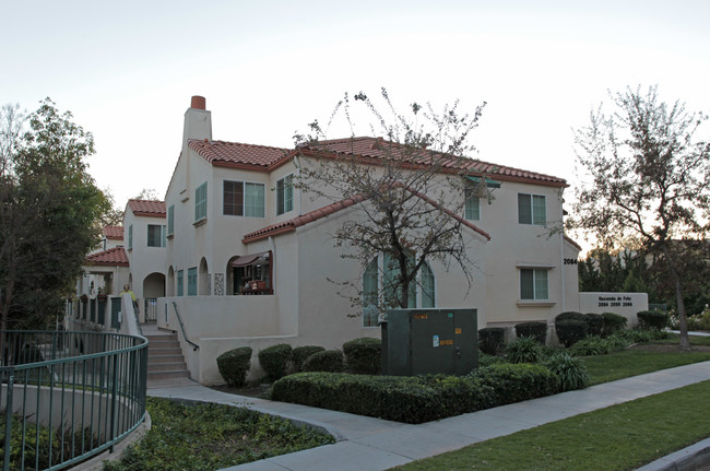 Hacienda de Feliz in Thousand Oaks, CA - Foto de edificio - Building Photo