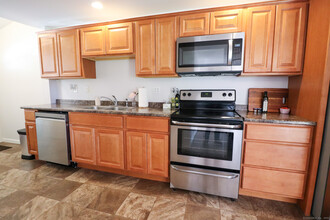 167 N Main St in Southington, CT - Building Photo - Building Photo