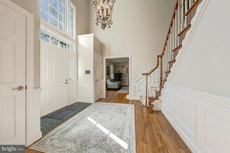 1854 Valley Wood Rd in McLean, VA - Building Photo - Building Photo