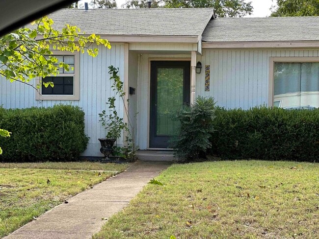 property at 2923 Lavell Ave