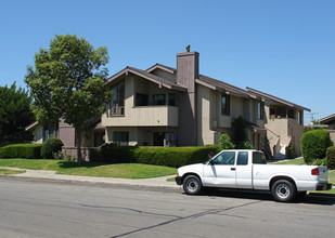 23241 Saguaro St in Lake Forest, CA - Building Photo - Building Photo