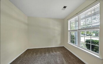 325 Afton Ln in Columbia, SC - Building Photo - Building Photo