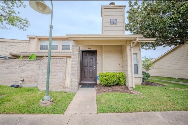 13034 Leader St in Houston, TX - Building Photo - Building Photo