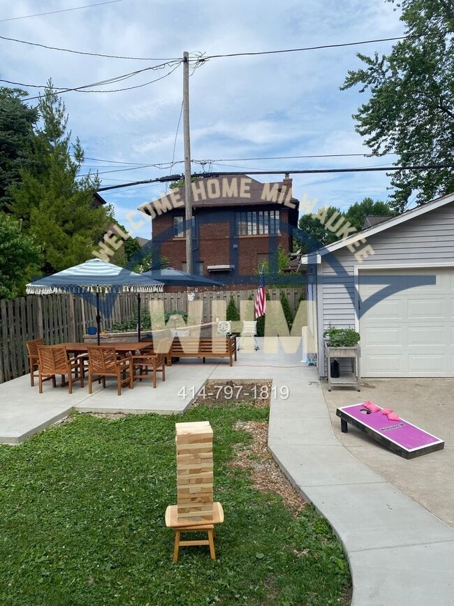 property at 3028 N Murray Ave