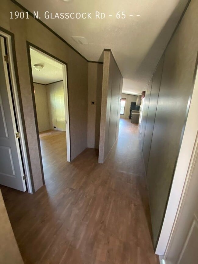 property at 1901 N Glasscock Rd