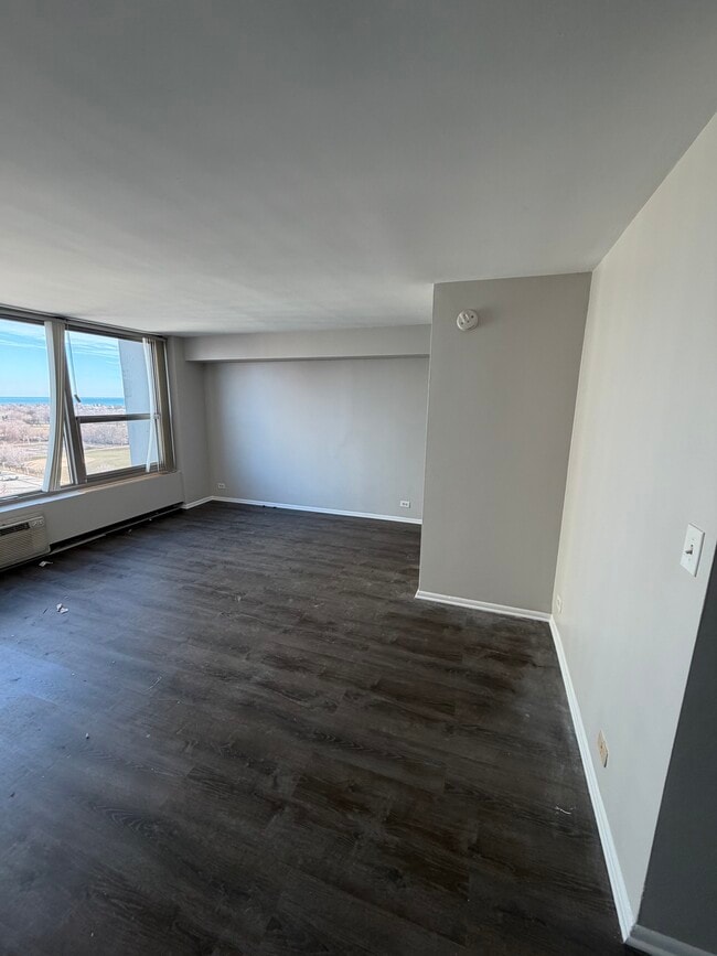 3600 N Lake Shore Dr, Unit 1604 in Chicago, IL - Foto de edificio - Building Photo