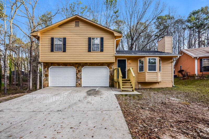 5391 Megan Rd in Stone Mountain, GA - Building Photo