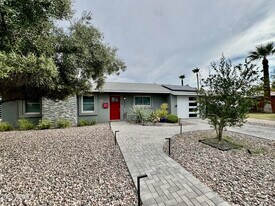 1241 E Cambridge Ave in Phoenix, AZ - Building Photo