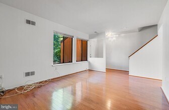 9034 Arlington Blvd in Fairfax, VA - Building Photo - Building Photo