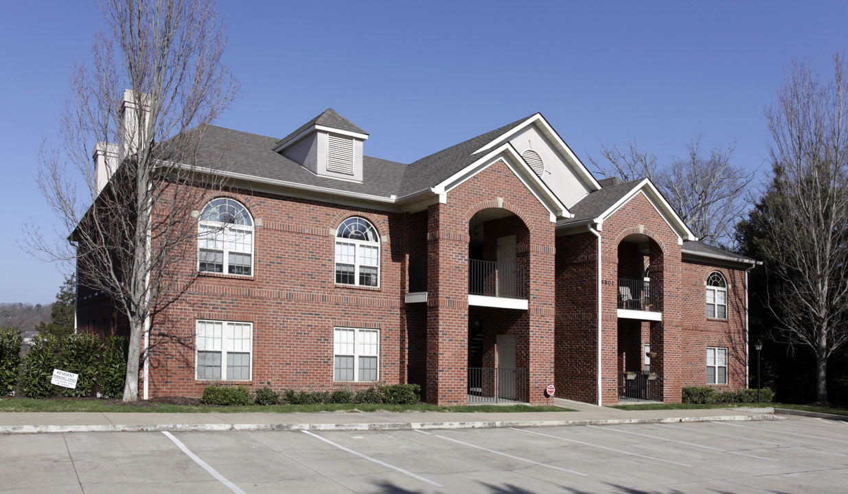 High Gate at Lyons View in Knoxville, TN - Building Photo