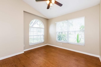 10926 Brucehaven Dr in Riverview, FL - Foto de edificio - Building Photo