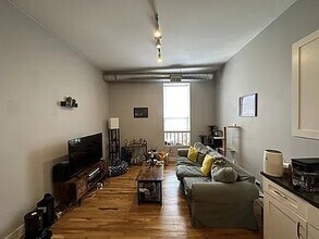 1433 N Milwaukee Ave in Chicago, IL - Building Photo - Building Photo