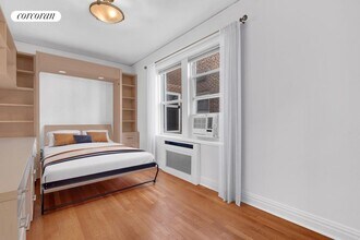 7615 35th Ave in Queens, NY - Building Photo - Building Photo