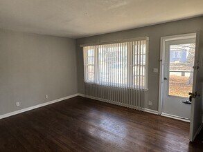8002 E 88th Pl in Kansas City, MO - Building Photo - Building Photo