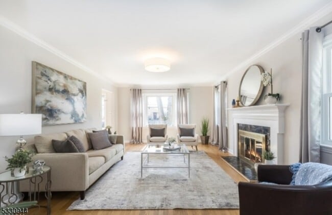 7 Evergreen Terrace in Millburn, NJ - Building Photo - Building Photo