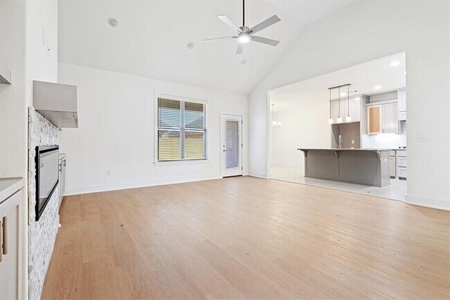 7004 SW Basswood Ave in Bentonville, AR - Building Photo - Building Photo