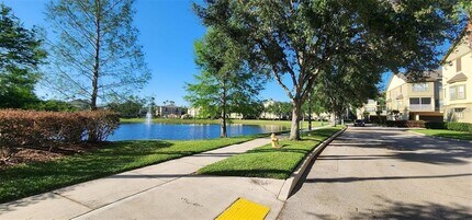 2316 Grand Central Pkwy in Orlando, FL - Building Photo - Building Photo