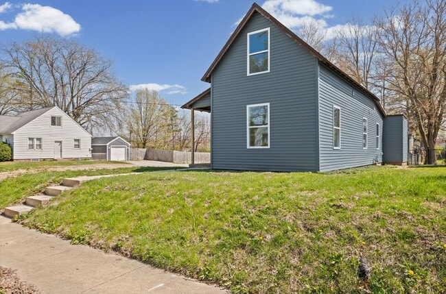 327 N 23rd St in Lafayette, IN - Building Photo - Building Photo