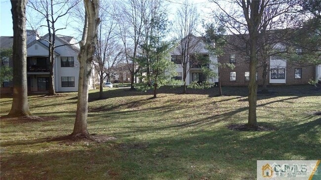 1305 Harbour Club Dr in Sayreville, NJ - Building Photo - Building Photo