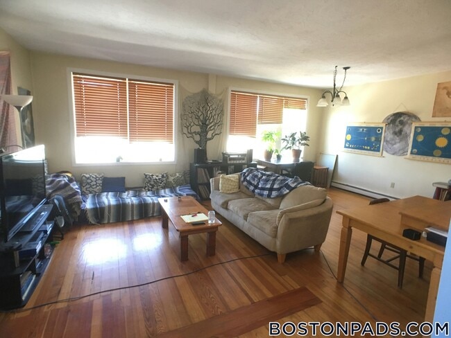 9 Saybrook St, Unit 3 in Boston, MA - Building Photo - Building Photo