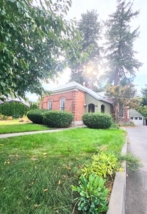 10 S Bellevue Ave in Walla Walla, WA - Building Photo