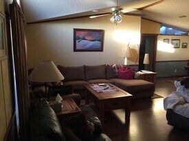 4000 Green Ridge Ln in Alvarado, TX - Building Photo