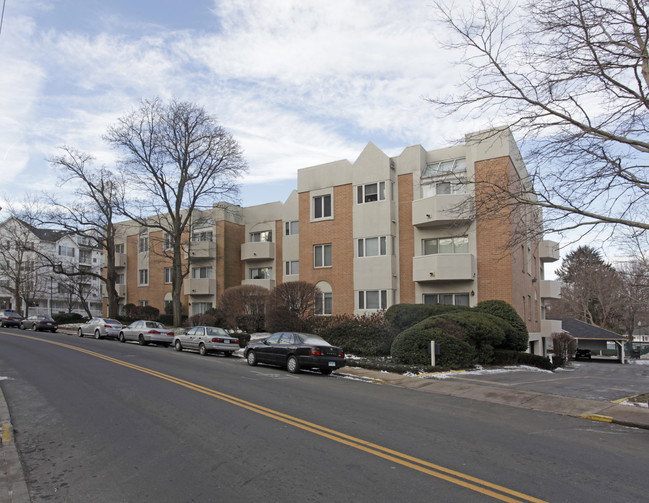 Avalon Glen in Stamford, CT - Foto de edificio - Building Photo