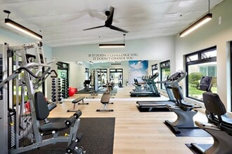 Creekwood Villas in Oceanside, CA - Building Photo - Building Photo